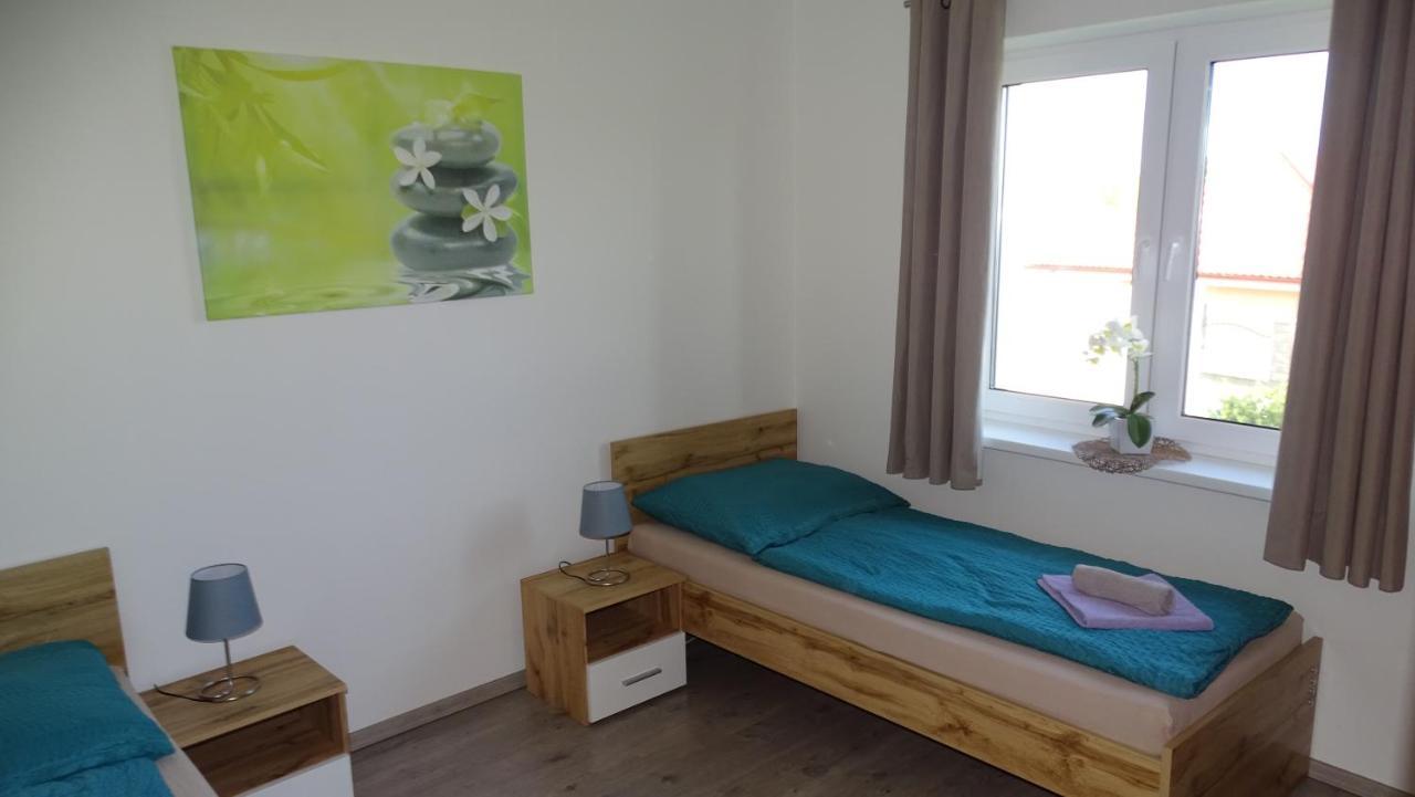 Jenny Home Mojmirovce Exterior photo